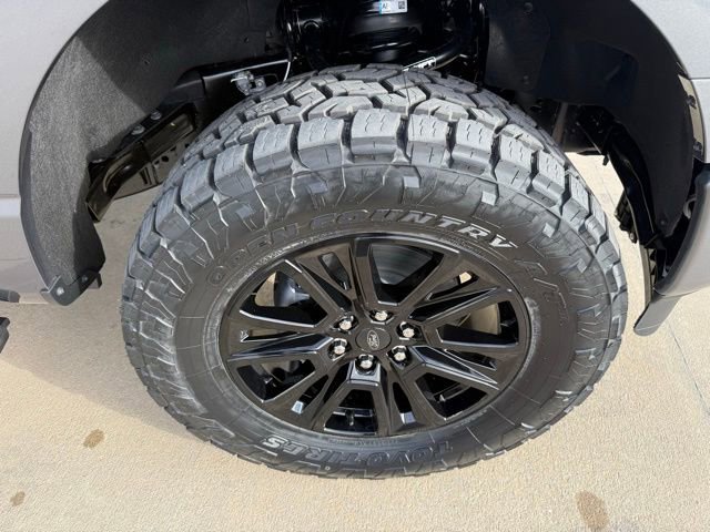 New 2025 Ford F150 Platinum w/ FX4 Off-Road Package image 5
