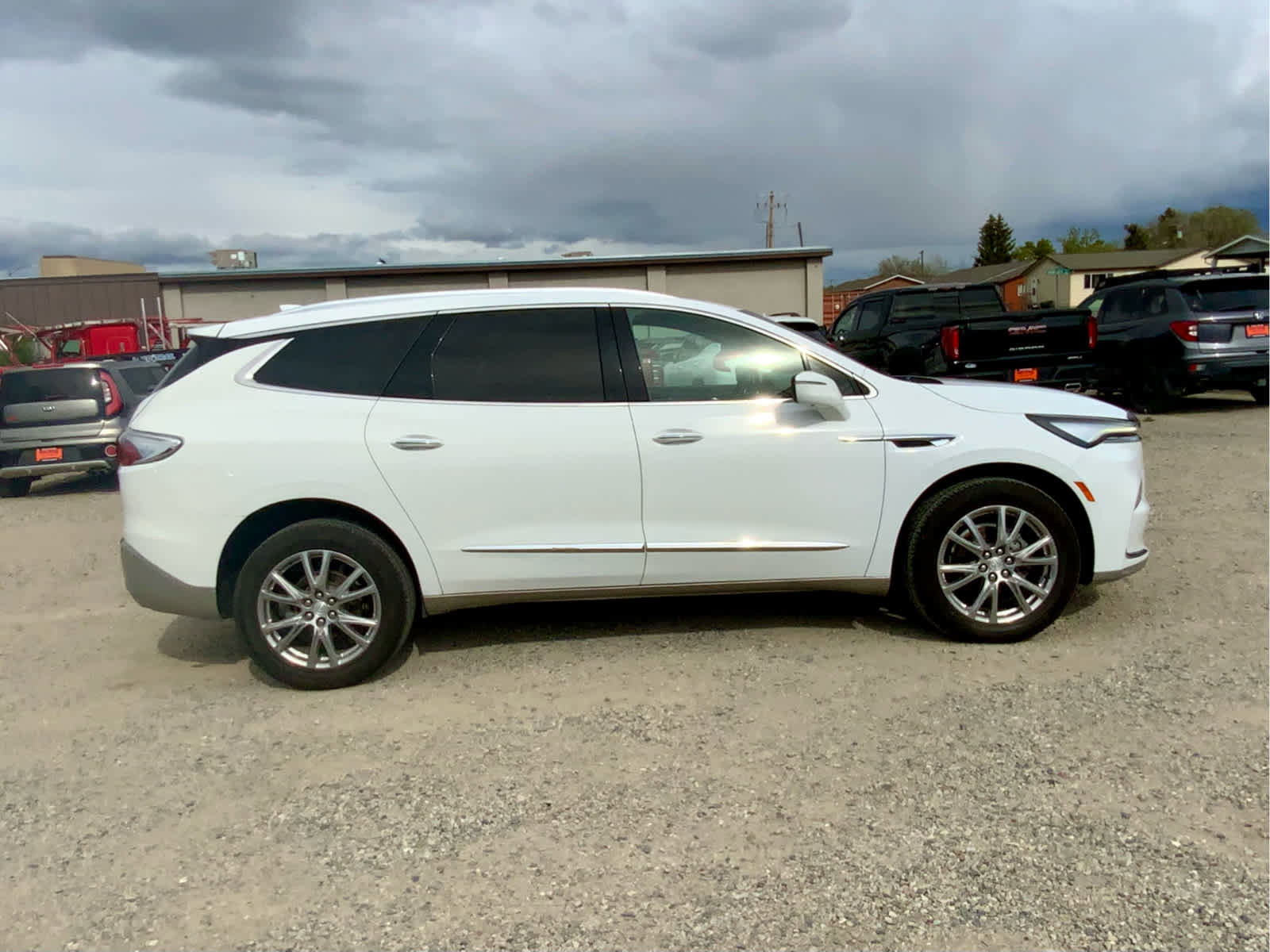 Used 2022 Buick Enclave Premium AWD/4WD image 6