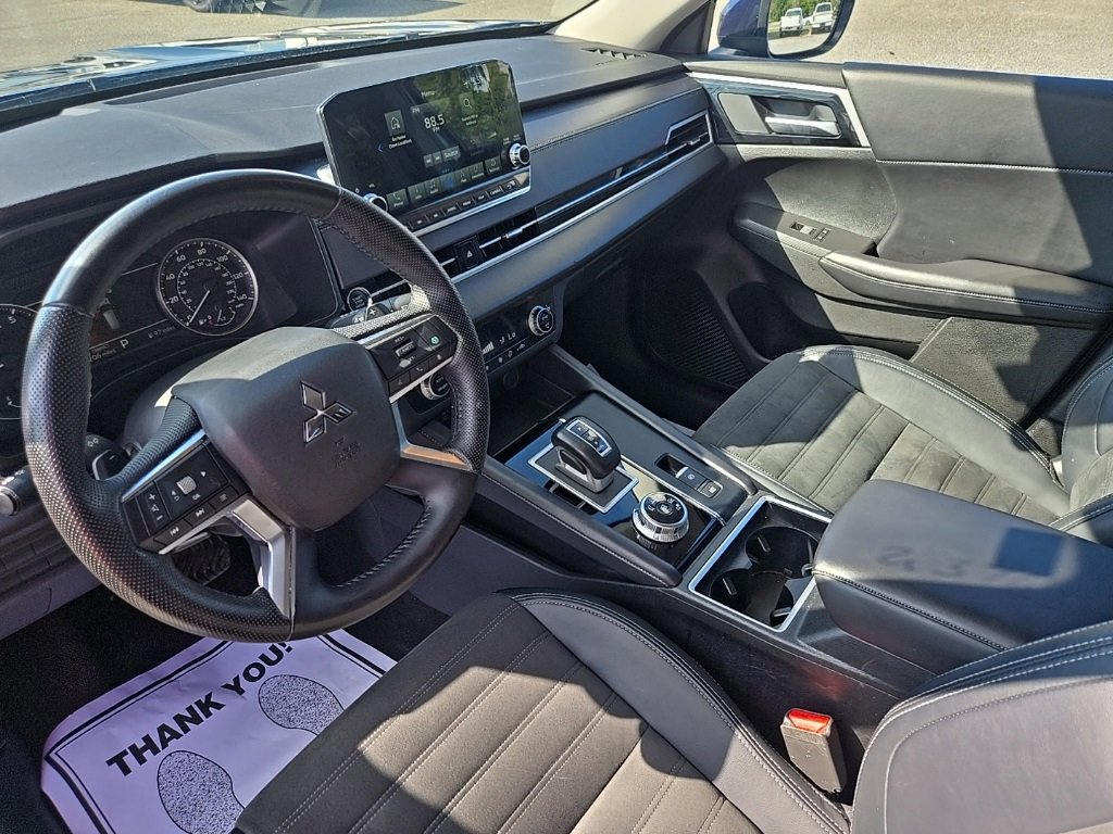 Used 2024 Mitsubishi Outlander SE image 14