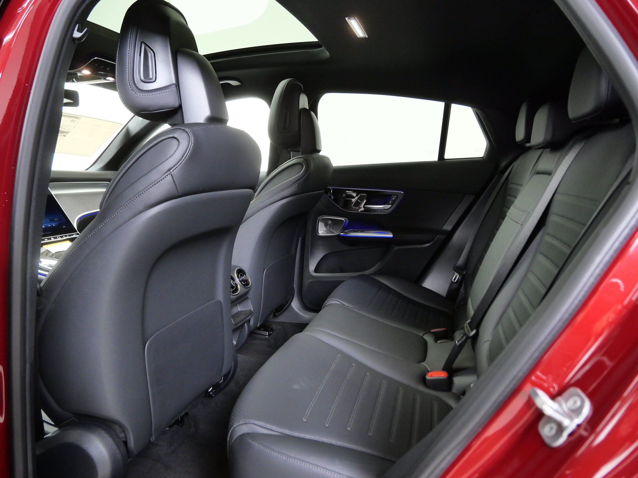 New 2026 Mercedes-Benz GLC 300 4MATIC image 9
