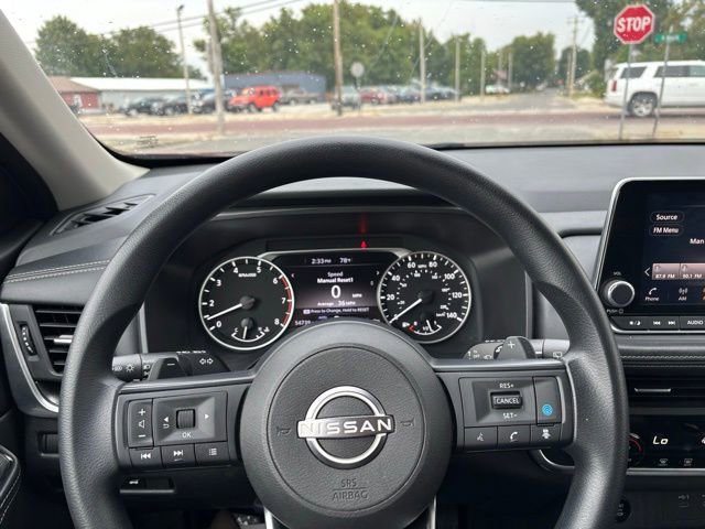 Used 2024 Nissan Rogue SV image 13