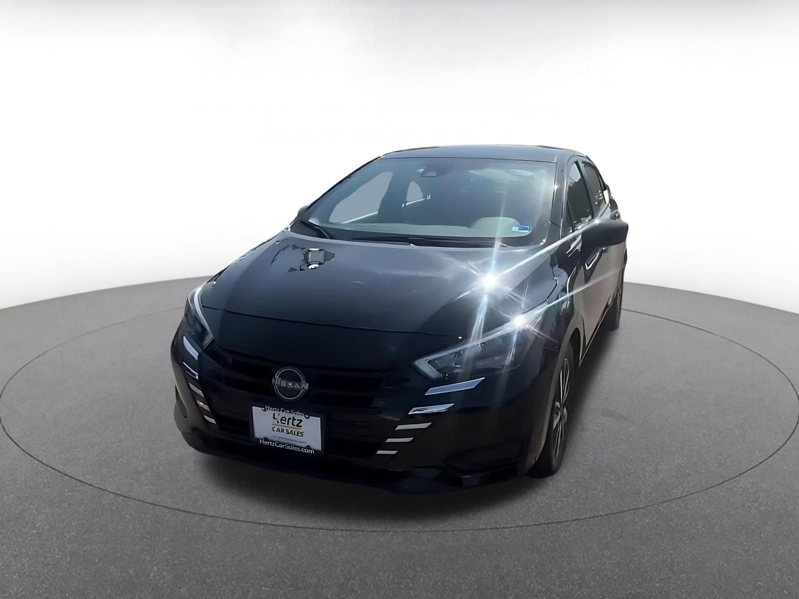 Used 2025 Nissan Versa SV image 7