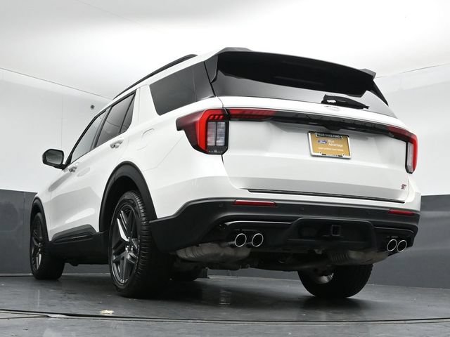 Certified 2025 Ford Explorer ST AWD/4WD image 44