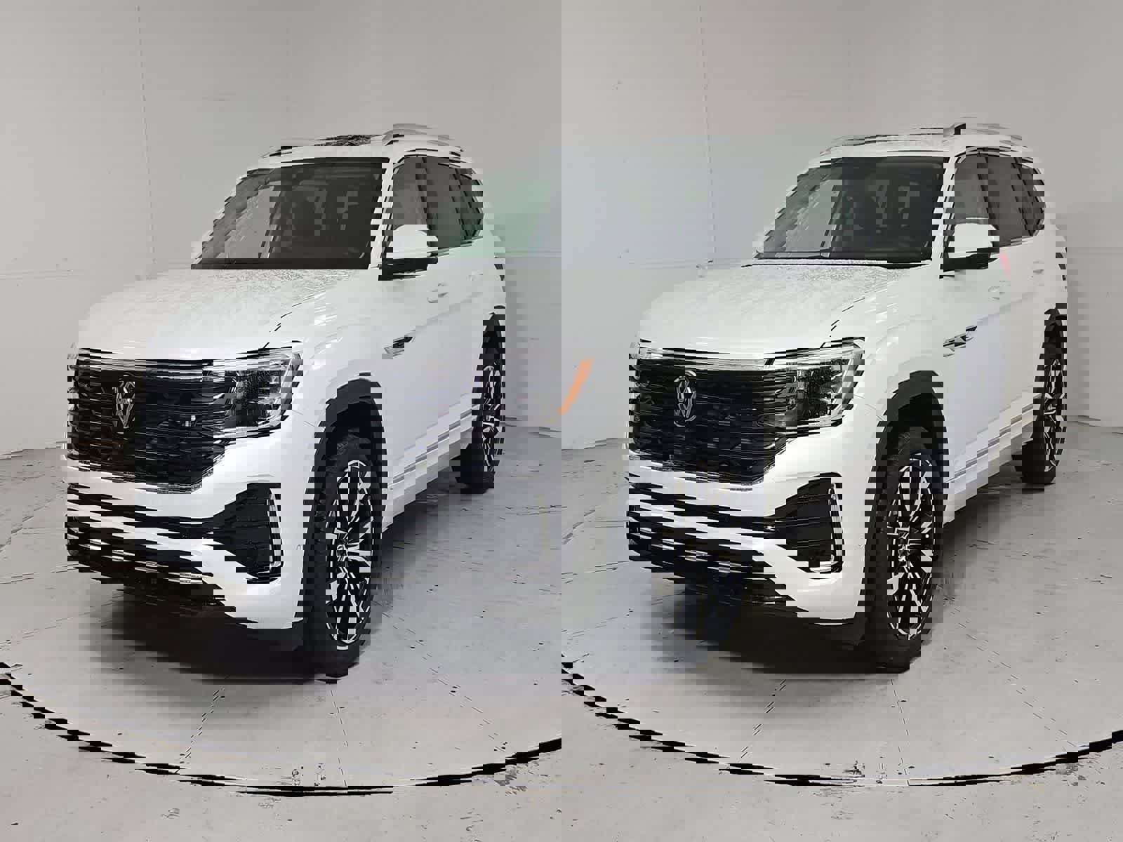 New 2026 Volkswagen Atlas SEL Premium R-Line image 1