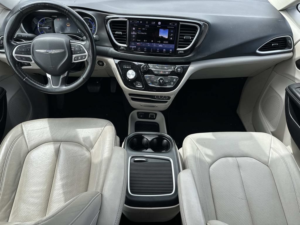 Used 2021 Chrysler Pacifica Touring-L FWD image 14