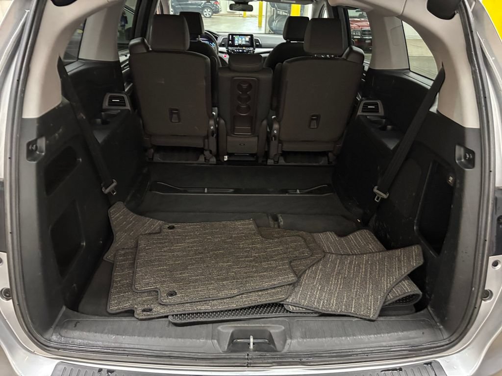 Used 2023 Honda Odyssey EX image 16