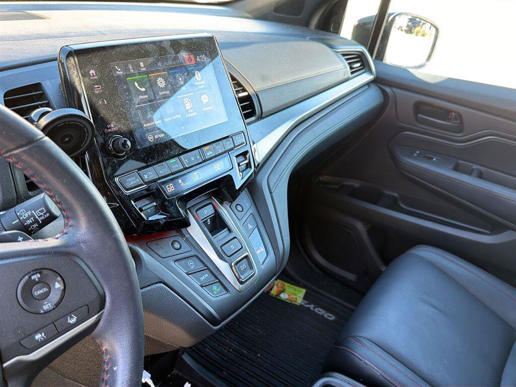 Used 2024 Honda Odyssey Sport image 16