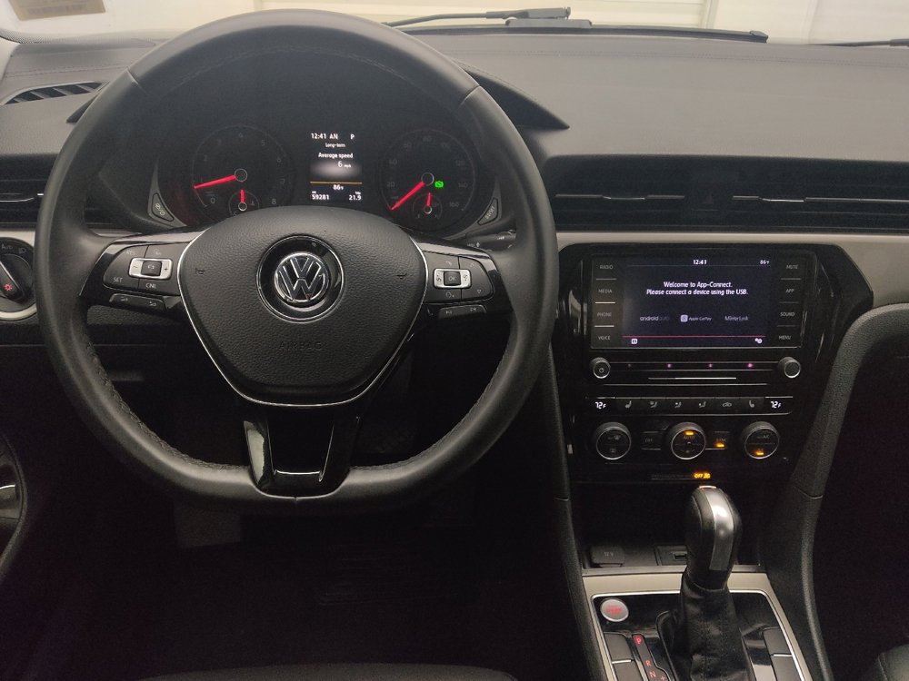 Used 2022 Volkswagen Passat 2.0T SE image 22