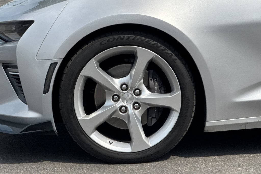 Used 2018 Chevrolet Camaro SS RWD image 29