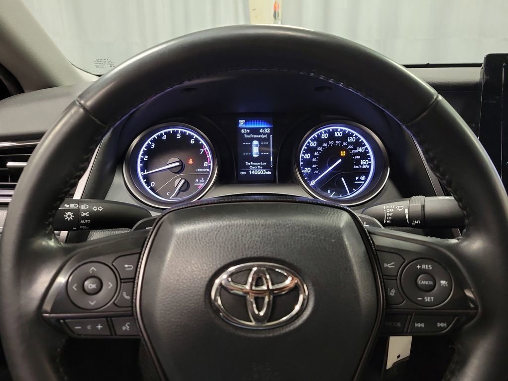 Used 2023 Toyota Camry SE FWD image 14