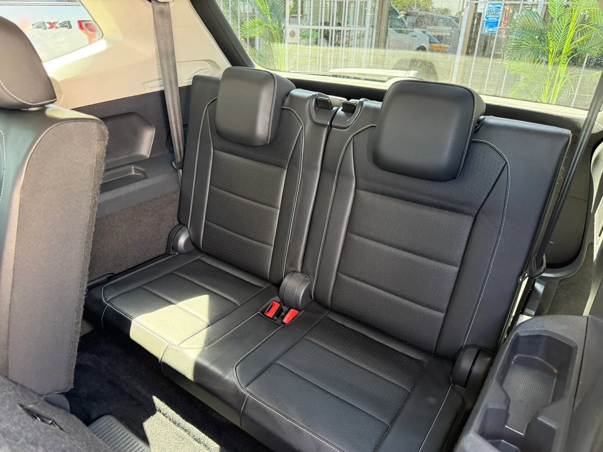 Used 2021 Volkswagen Tiguan SE FWD image 16