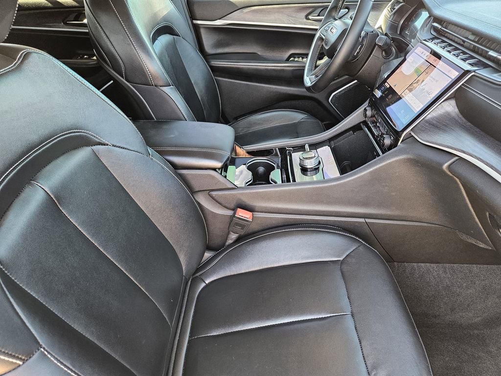 Used 2022 Jeep Grand Cherokee Limited AWD/4WD image 20