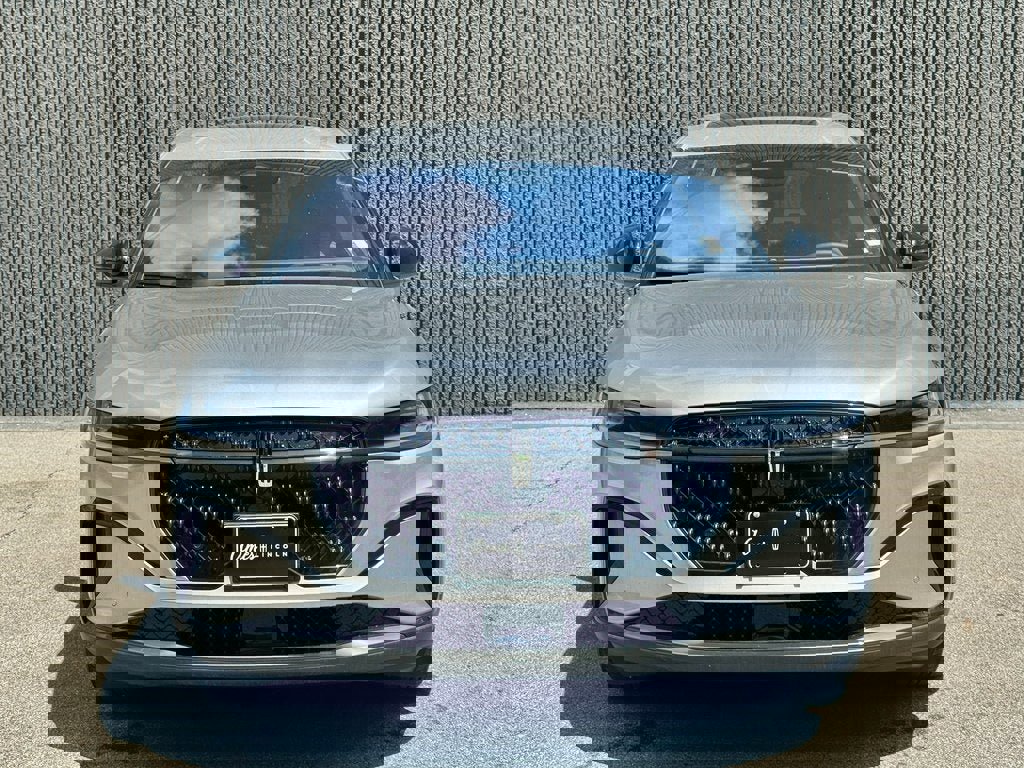 New 2025 Lincoln Nautilus Premier w/ Equipment Group 102A image 2