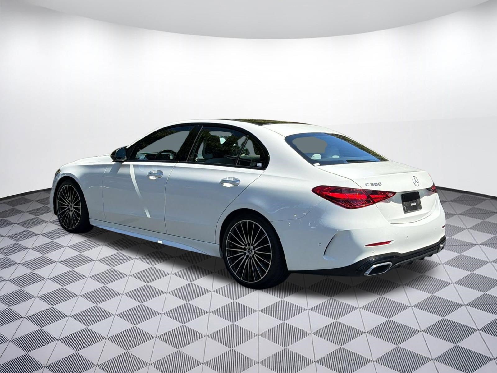 Used 2022 Mercedes-Benz C 300 Sedan image 3
