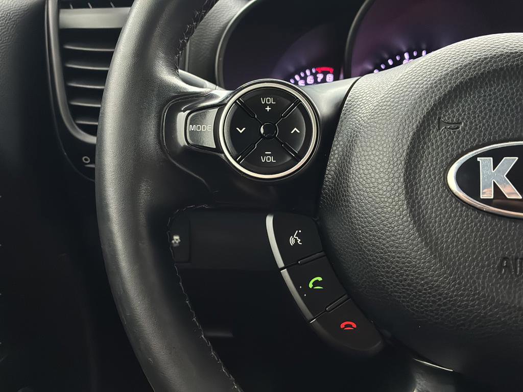 Used 2016 Kia Soul ! FWD image 26