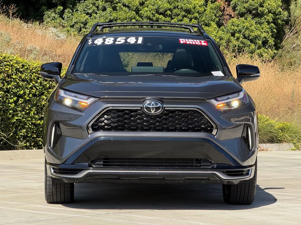 Used 2025 Toyota RAV4 XSE w/ Weather Package AWD/4WD image 4