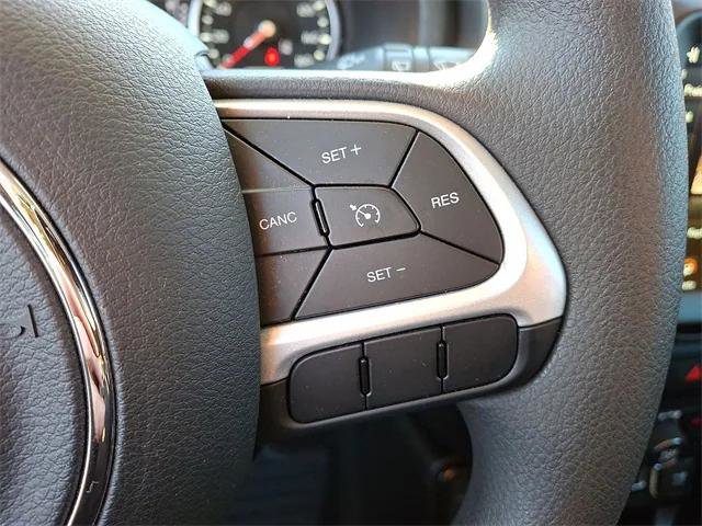 Certified 2023 Jeep Renegade Latitude w/ Sun/Sound Group image 18