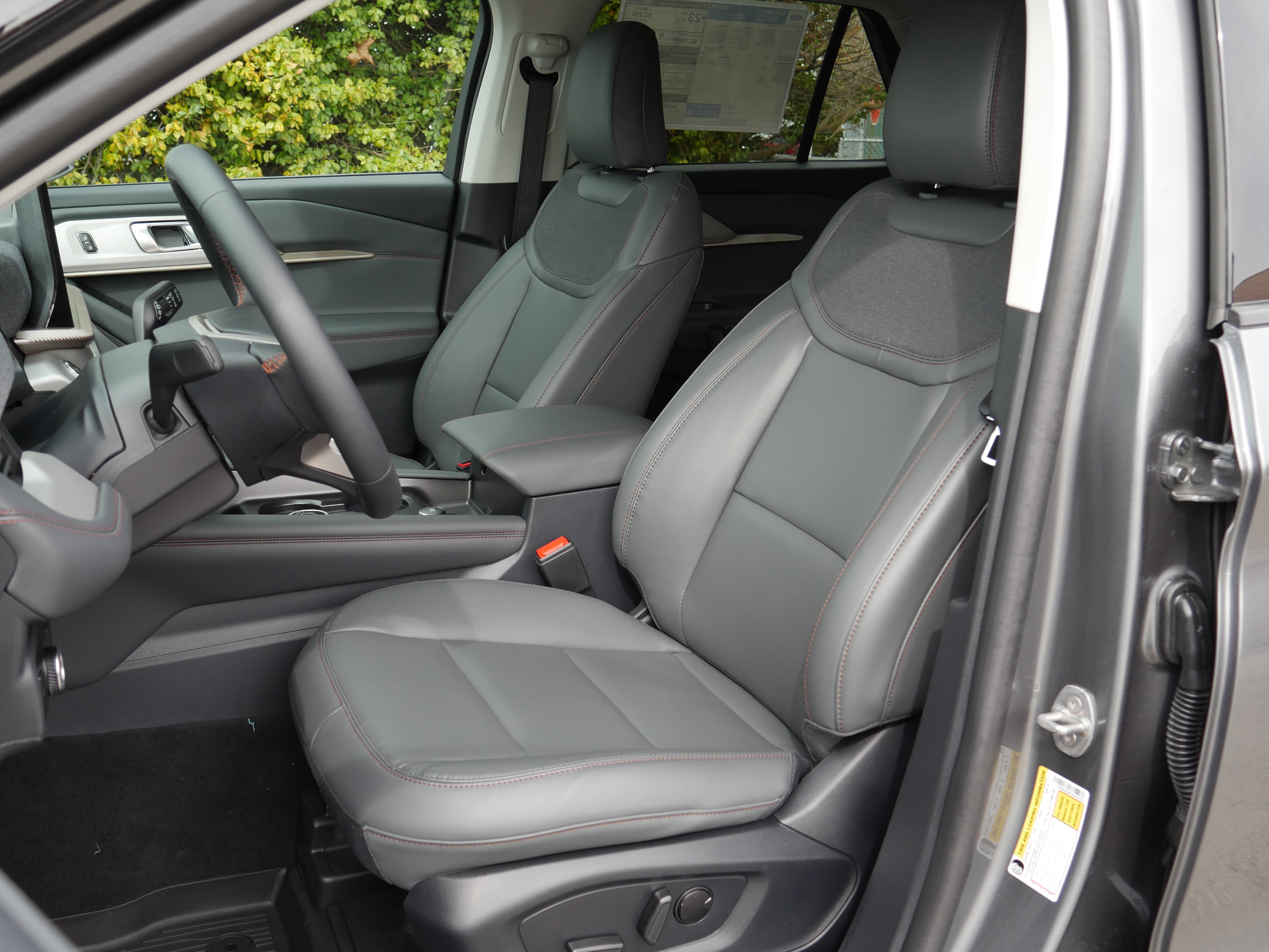 New 2026 Ford Explorer Active w/ Active Comfort Package image 36