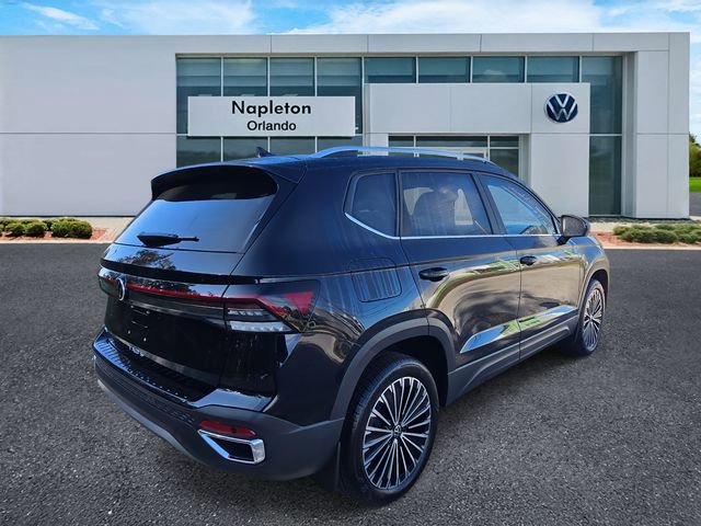 New 2025 Volkswagen Taos SE image 4