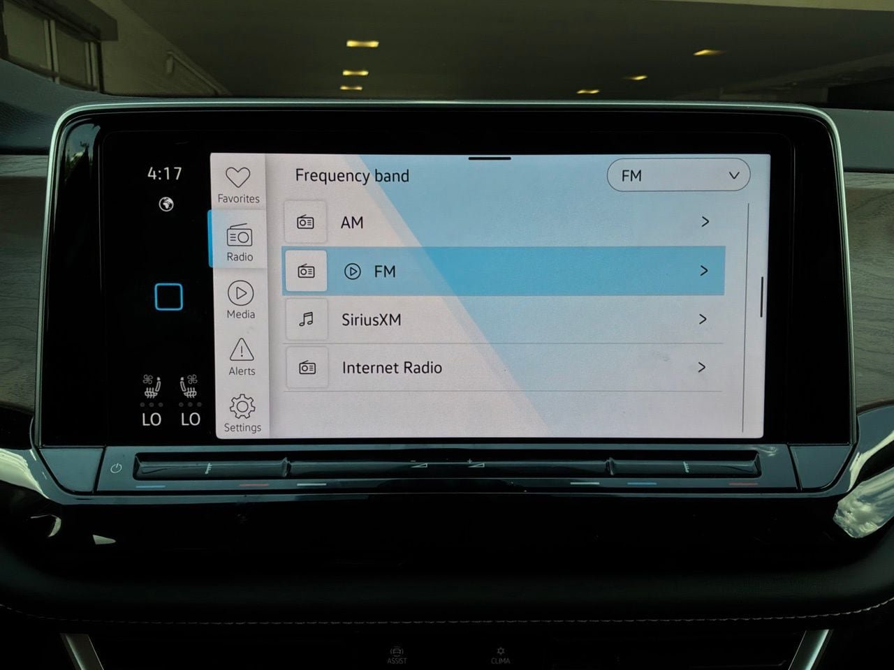 Used 2026 Volkswagen Atlas SE FWD image 36
