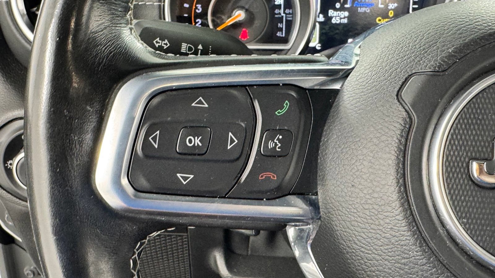 Used 2020 Jeep Wrangler Unlimited Sahara AWD/4WD image 22