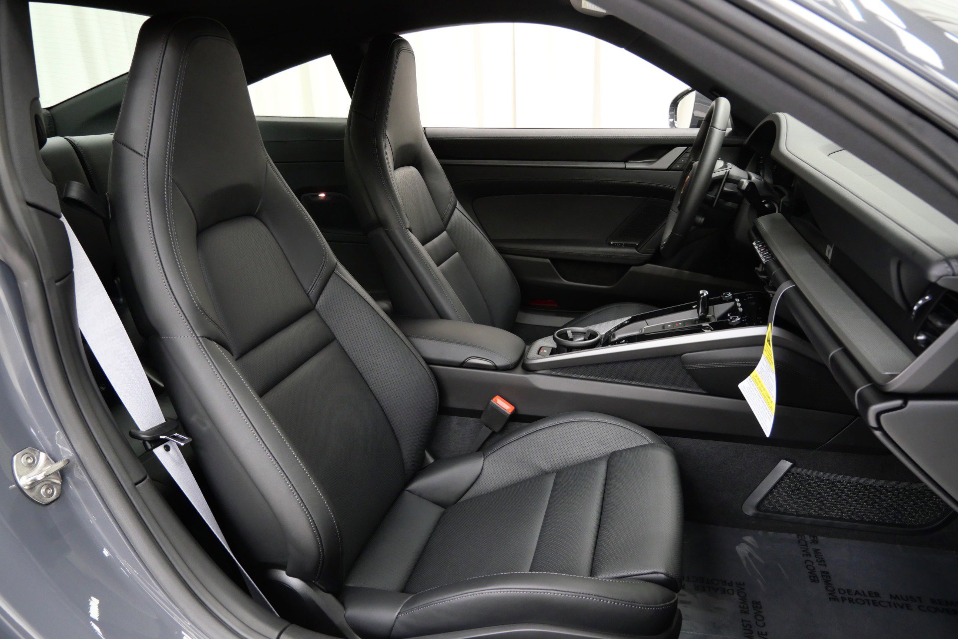 Used 2025 Porsche 911 Carrera w/ Premium Package image 25