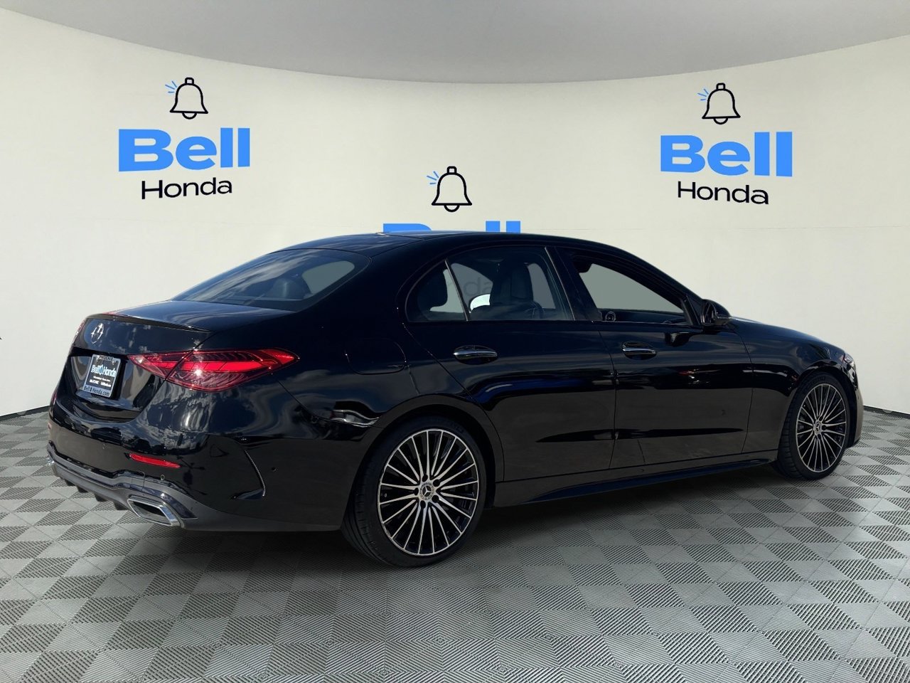 Used 2022 Mercedes-Benz C 300 Sedan image 4