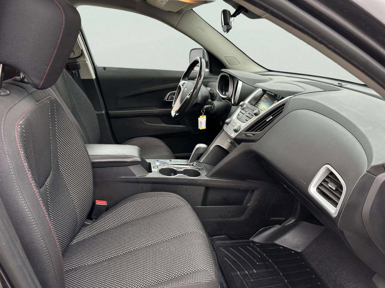 Used 2015 Chevrolet Equinox LT image 18