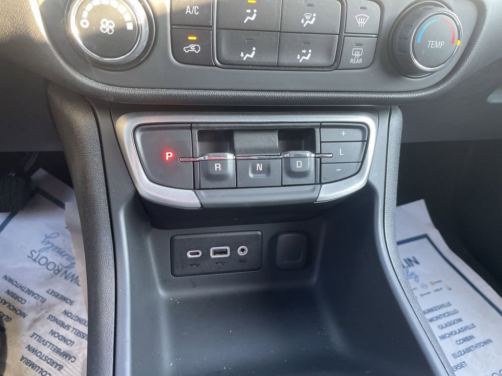 Used 2024 GMC Terrain SLE image 19