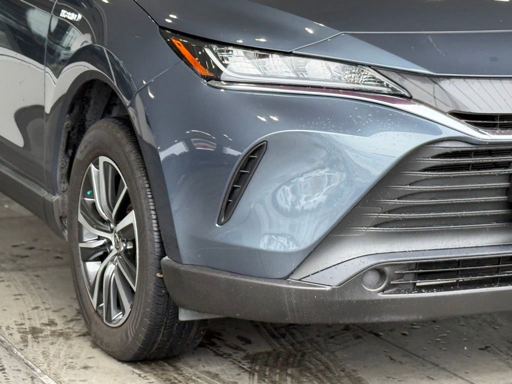 Certified 2021 Toyota Venza LE w/ Carpet Mat Package (TMS) image 8