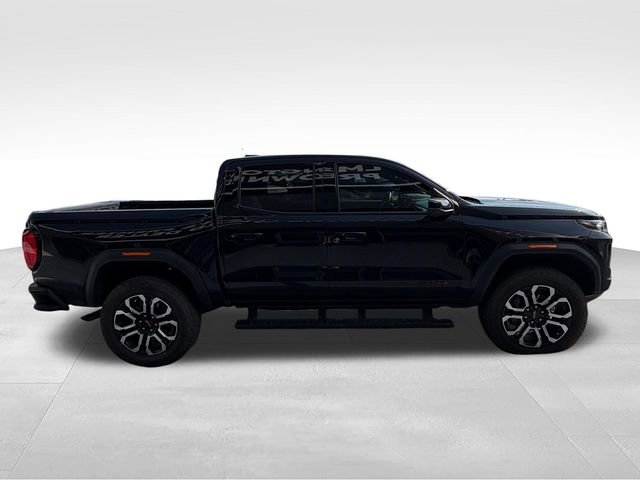 Used 2025 GMC Canyon AT4 w/ Nightfall Edition AWD/4WD image 4