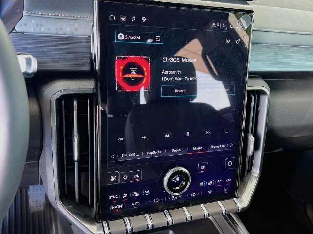 New 2027 GMC Acadia AT4 w/ AT4 Reserve Package AWD/4WD image 10