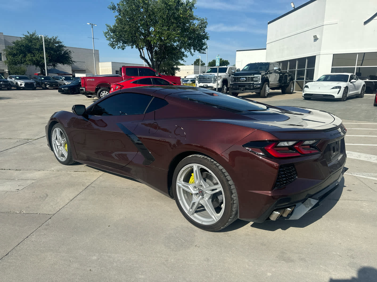 Used 2022 Chevrolet Corvette Stingray Preferred Cpe w/ 2LT RWD image 2