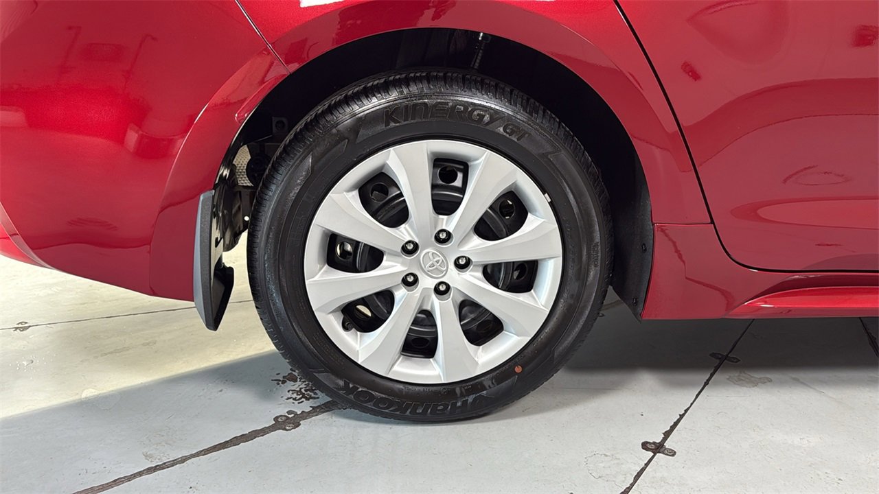 Certified 2025 Toyota Corolla LE image 22