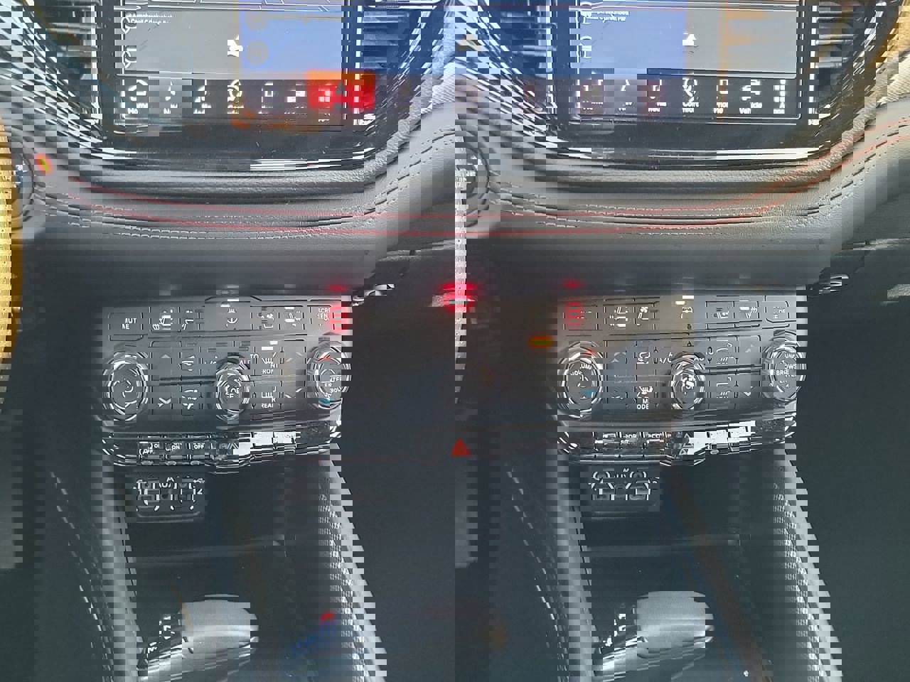 Used 2024 Dodge Durango GT image 19