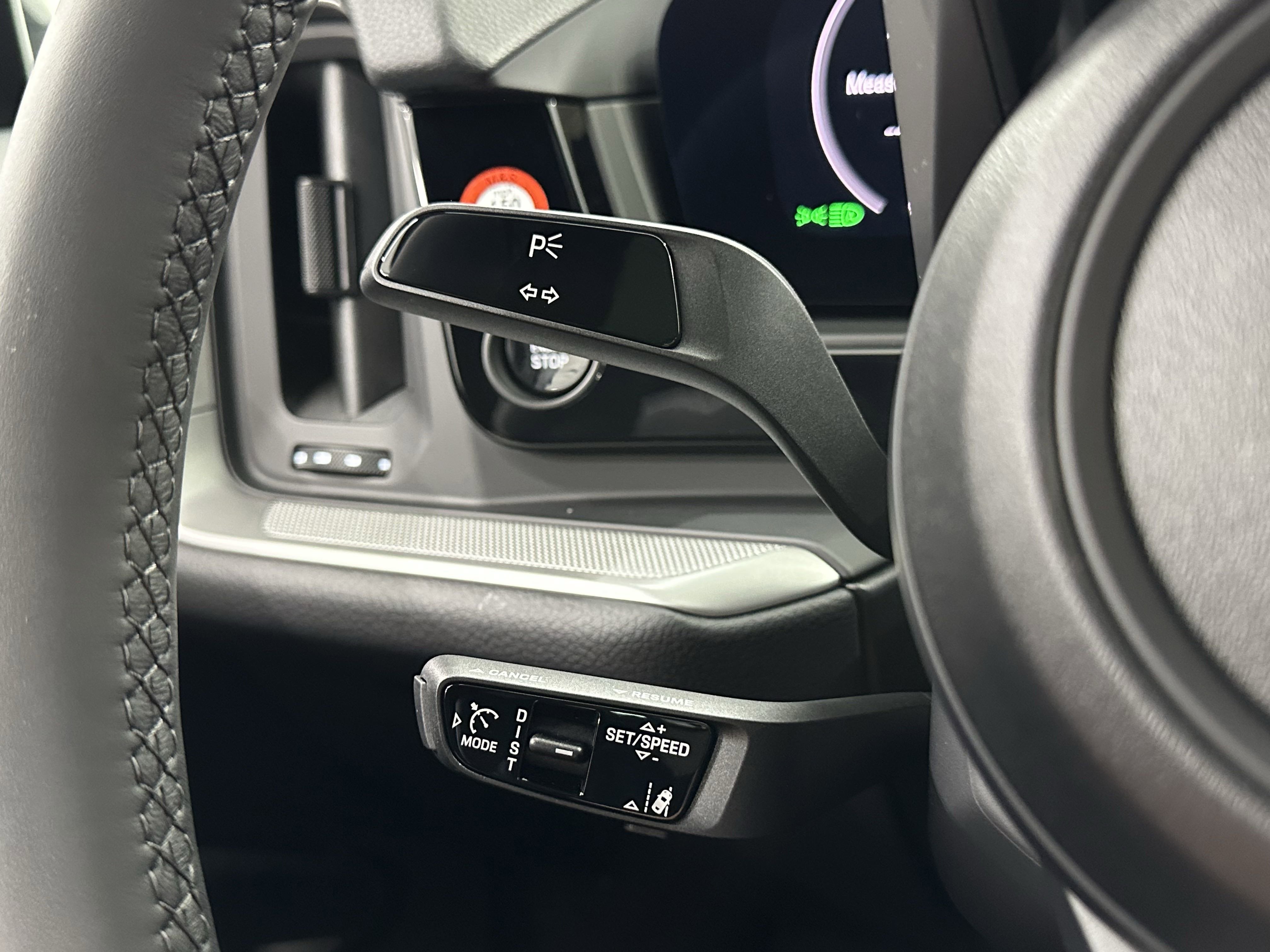 Certified 2025 Porsche Cayenne image 47