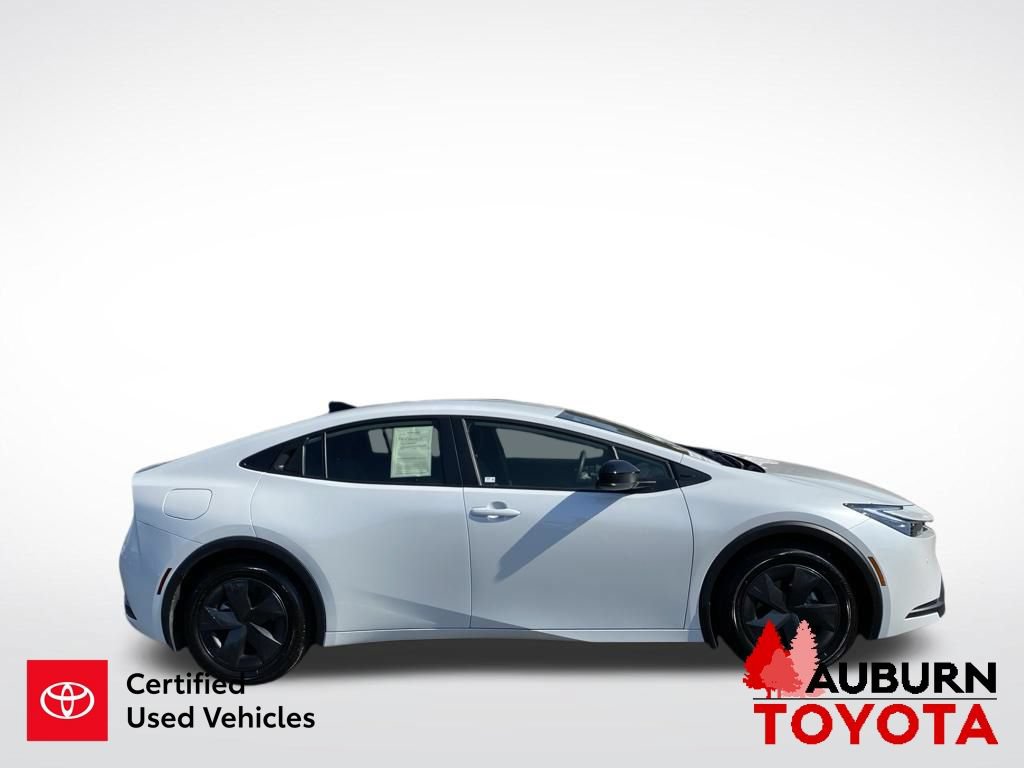 Certified 2026 Toyota Prius Plug-In Hybrid FWD image 9