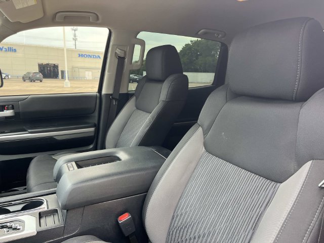 Used 2017 Toyota Tundra SR5 w/ SR5 Upgrade Package AWD/4WD image 9