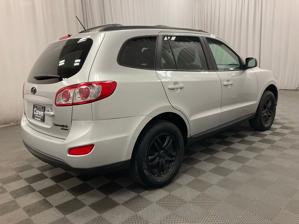 Used 2011 Hyundai Santa Fe GLS image 2
