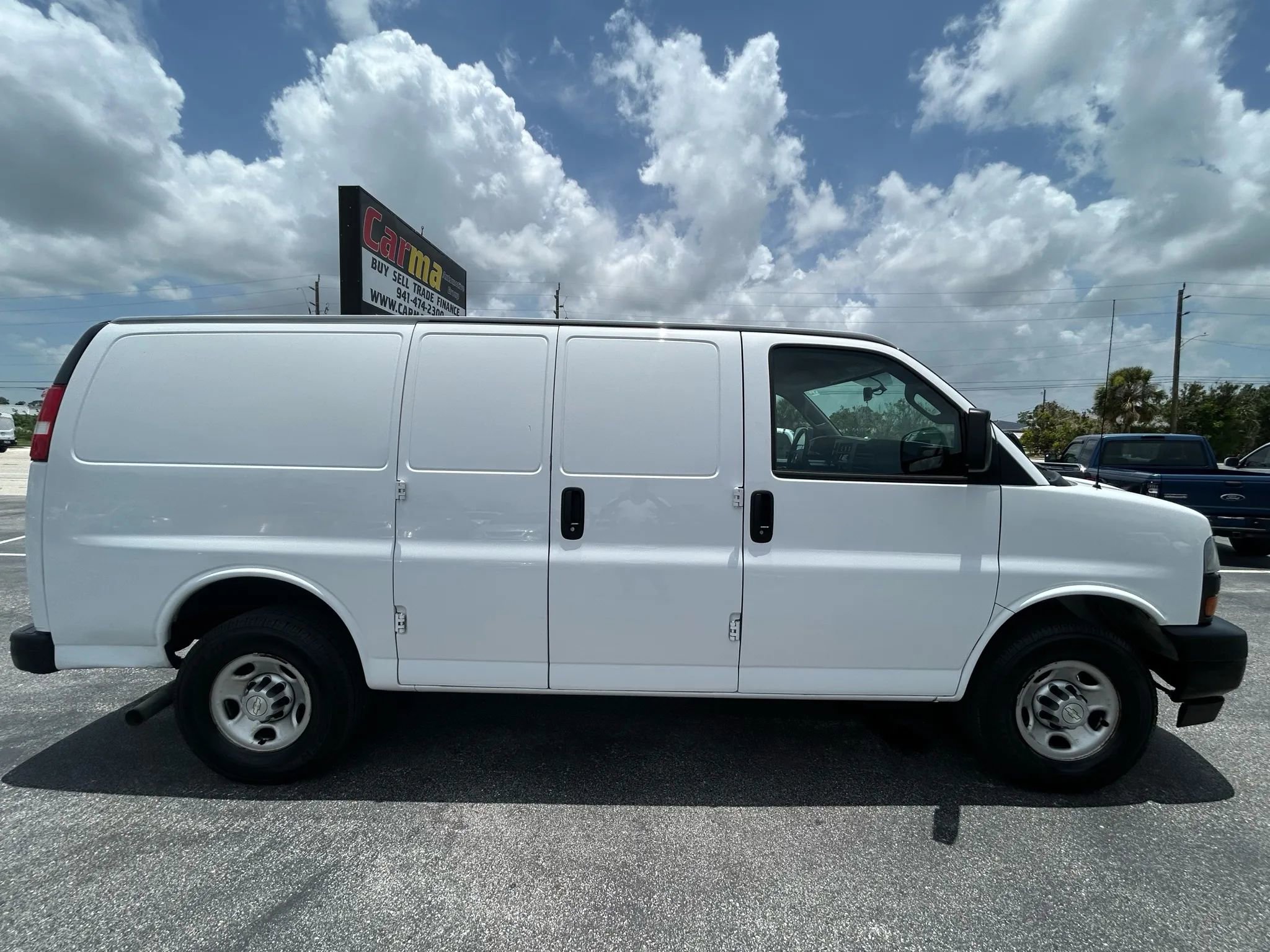 Used 2021 Chevrolet Express 2500 image 5