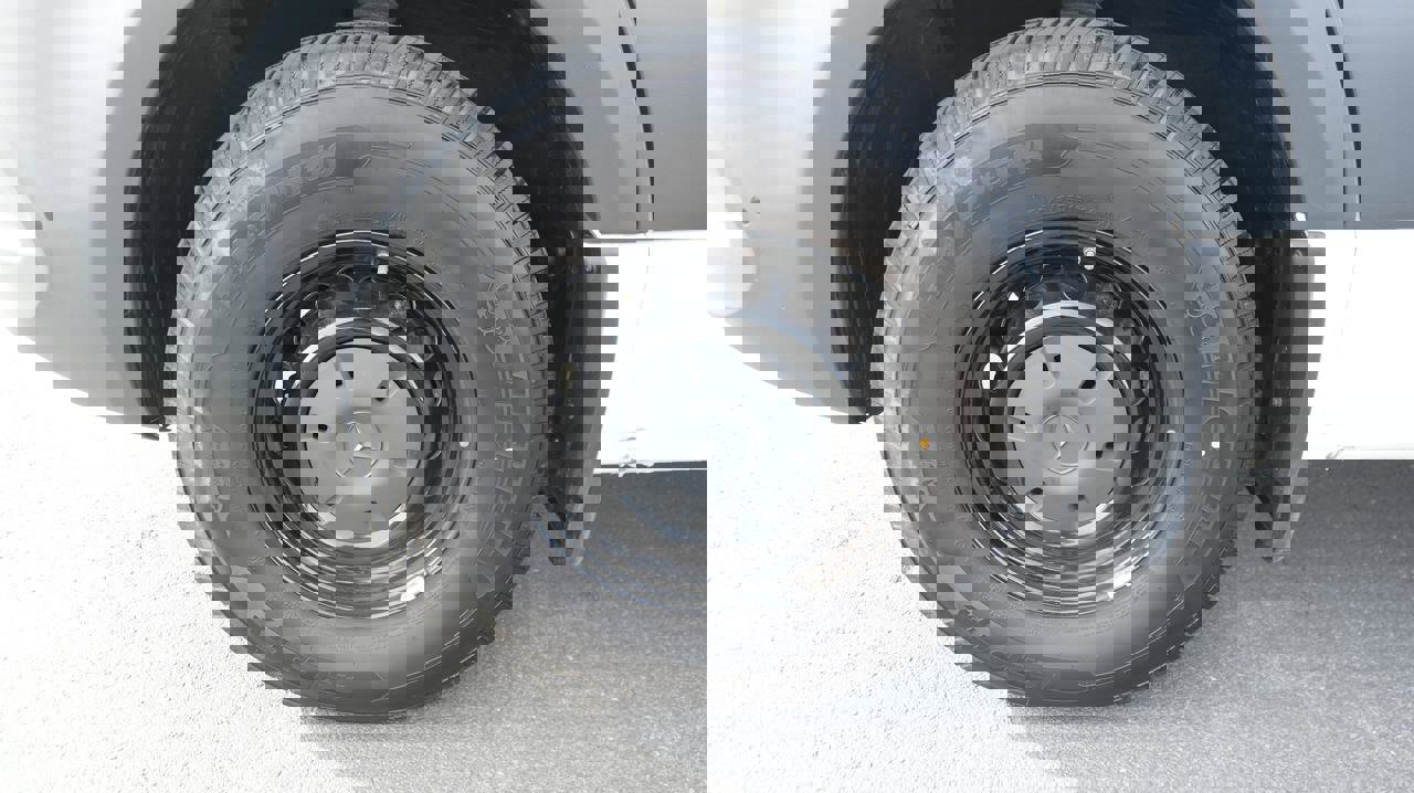 Used 2025 Mercedes-Benz Sprinter 2500 image 21