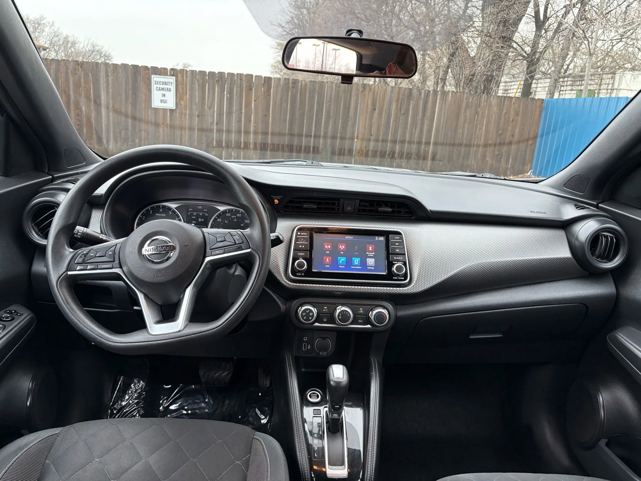 Used 2019 Nissan Kicks S image 18