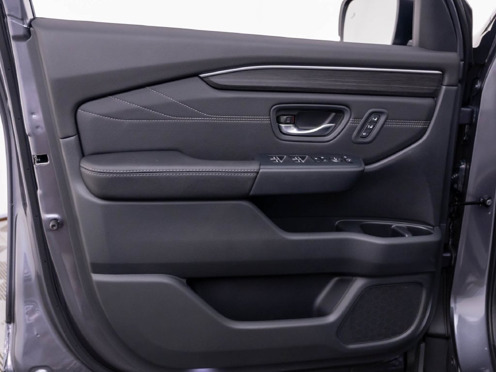 New 2026 Honda Pilot Touring image 14