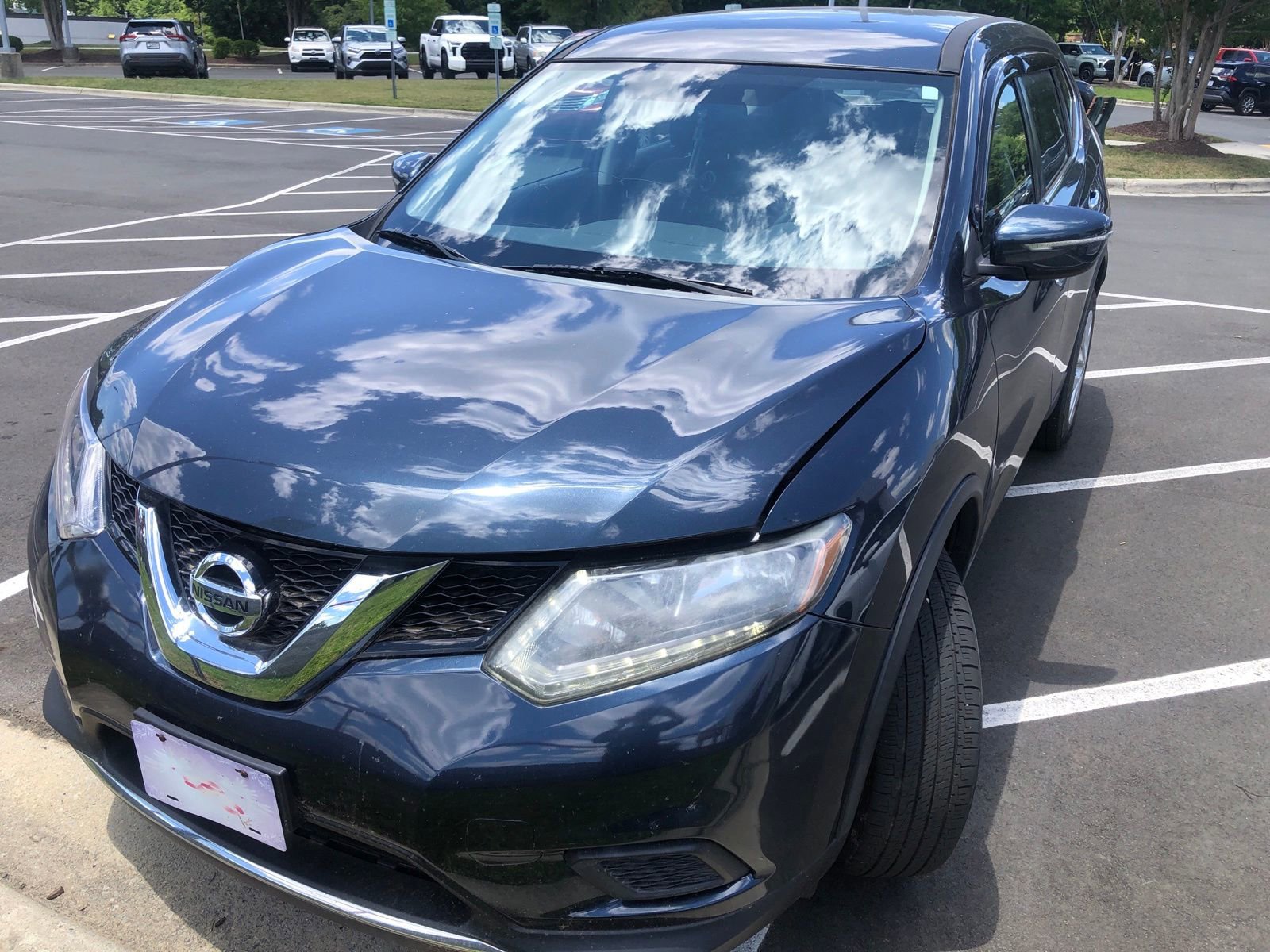Used 2015 Nissan Rogue S AWD/4WD image 2