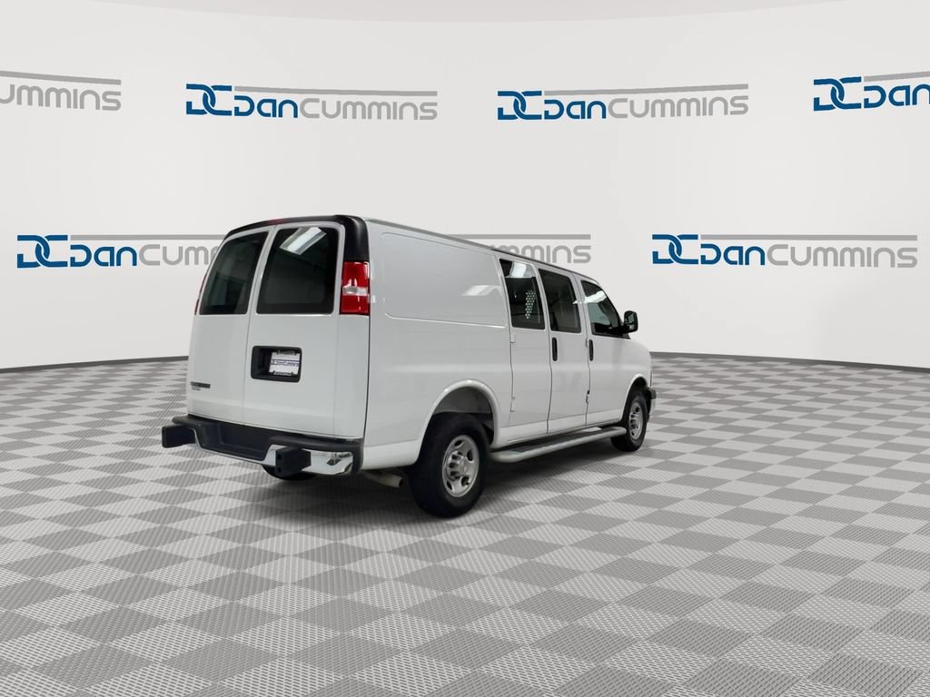 Used 2025 Chevrolet Express 2500 w/ Driver Convenience Package RWD image 8