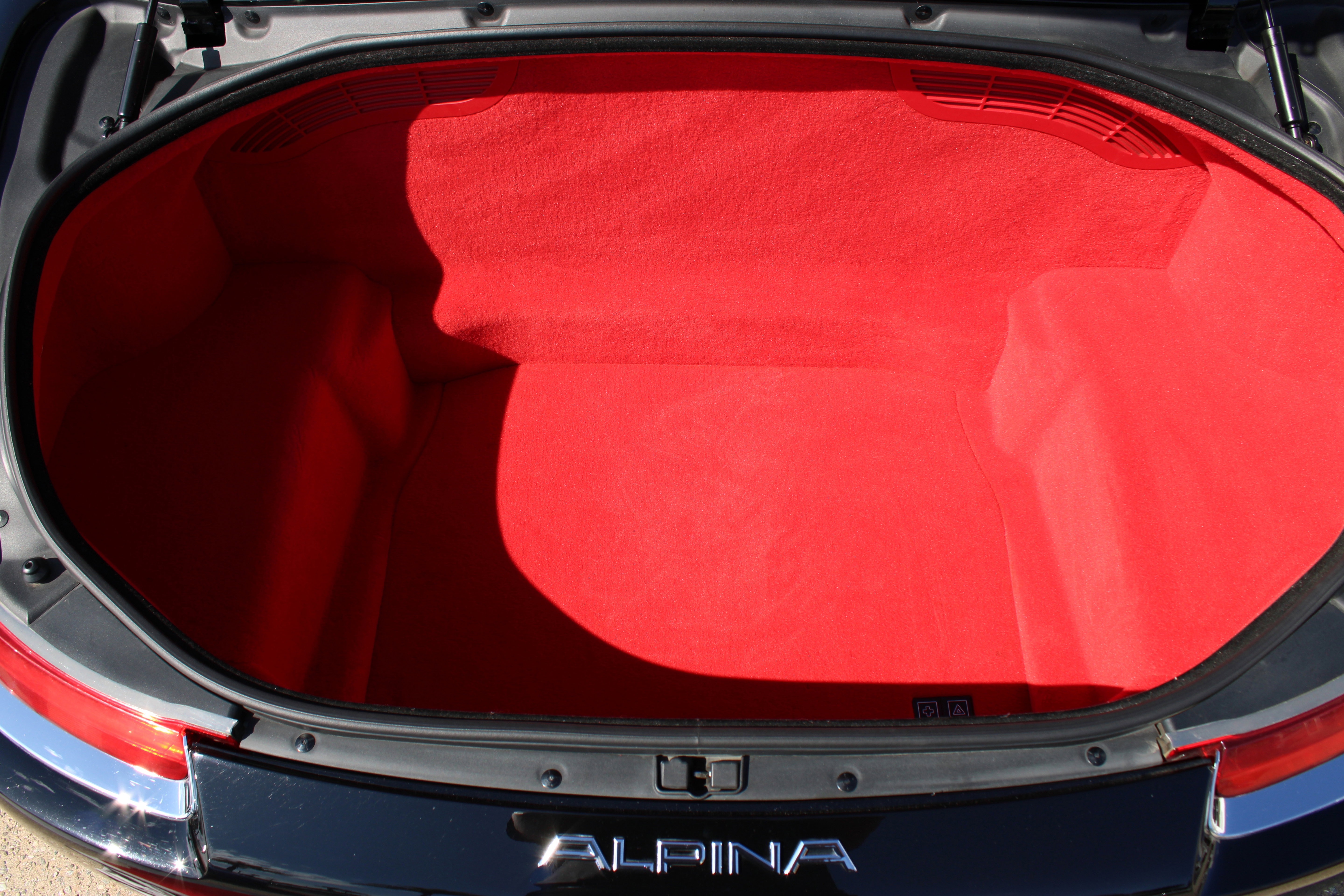 Used 2003 BMW Z8 image 45