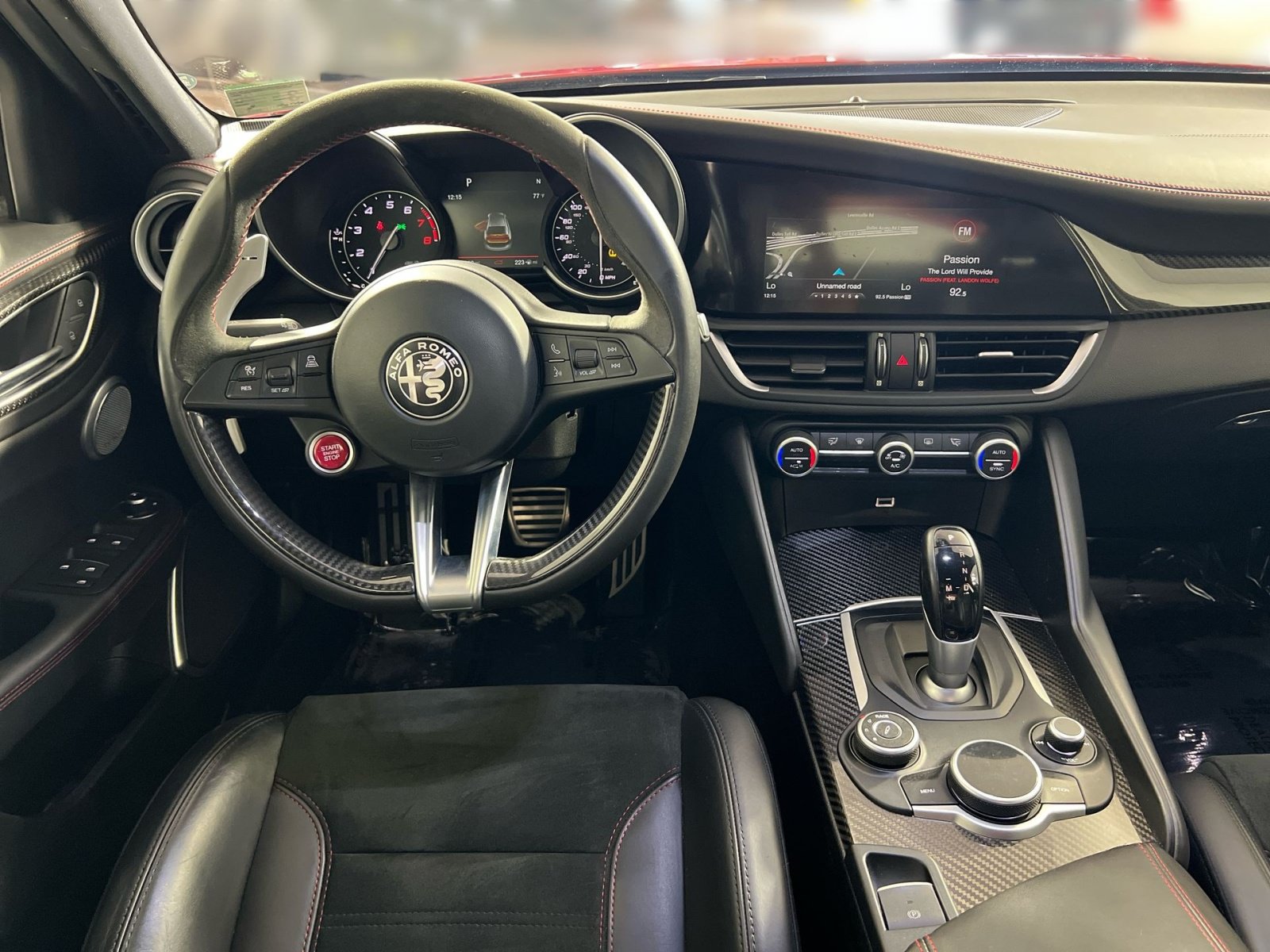 Used 2018 Alfa Romeo Giulia Quadrifoglio w/ Driver Assist Dynamic Package RWD image 23