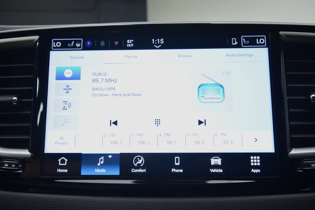 New 2026 Chrysler Voyager LX FWD image 19
