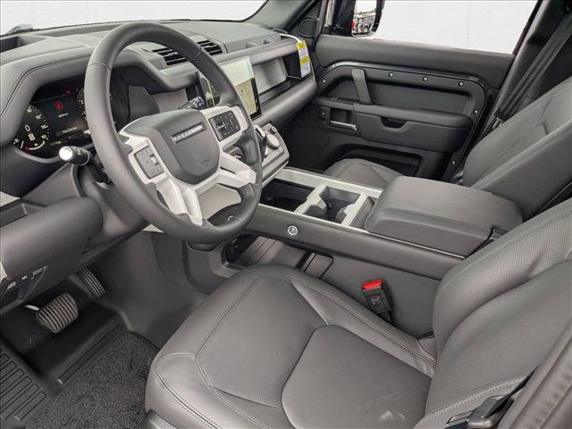 New 2025 Land Rover Defender 110 X-Dynamic SE image 2