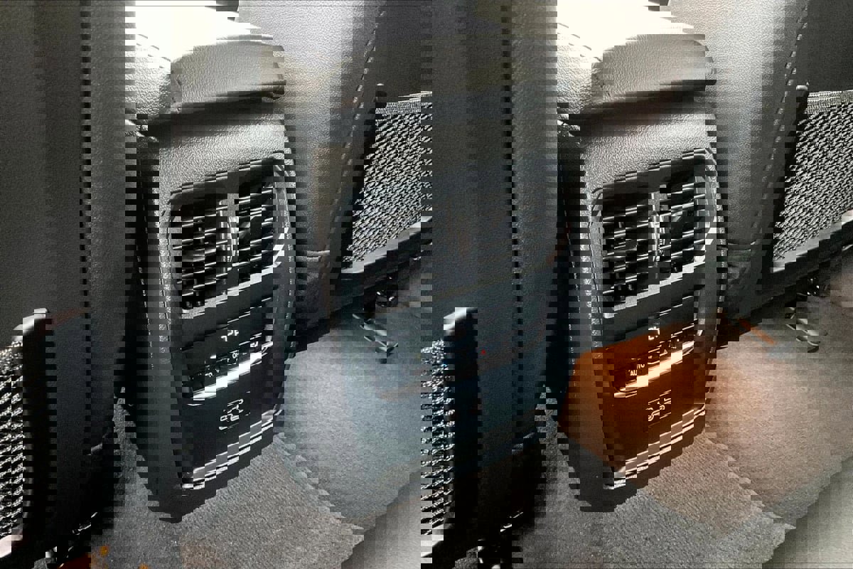 Used 2023 BMW i4 eDrive40 image 29